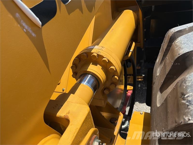 SEM 656F Cargador sobre Neumaticos (Sin Usar) / Wheel  Колесни товарачи