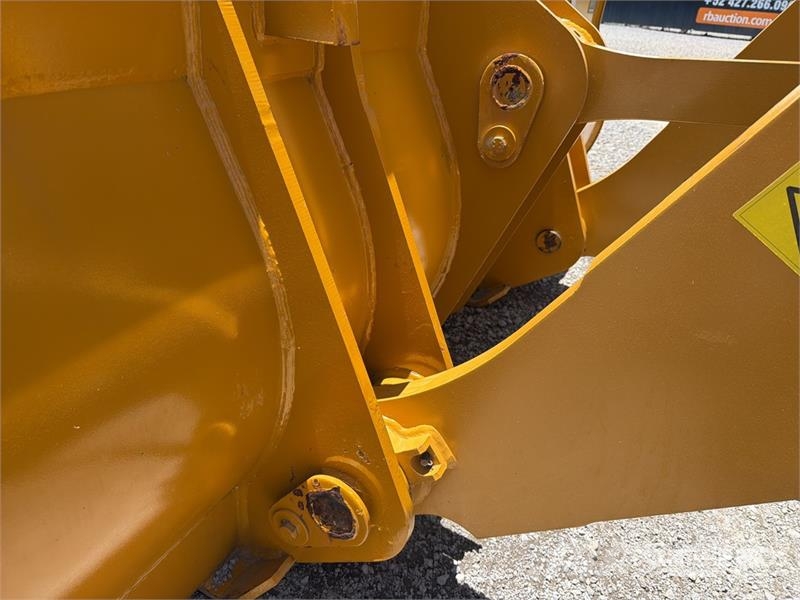 SEM 656F Cargador sobre Neumaticos (Sin Usar) / Wheel  Колесни товарачи