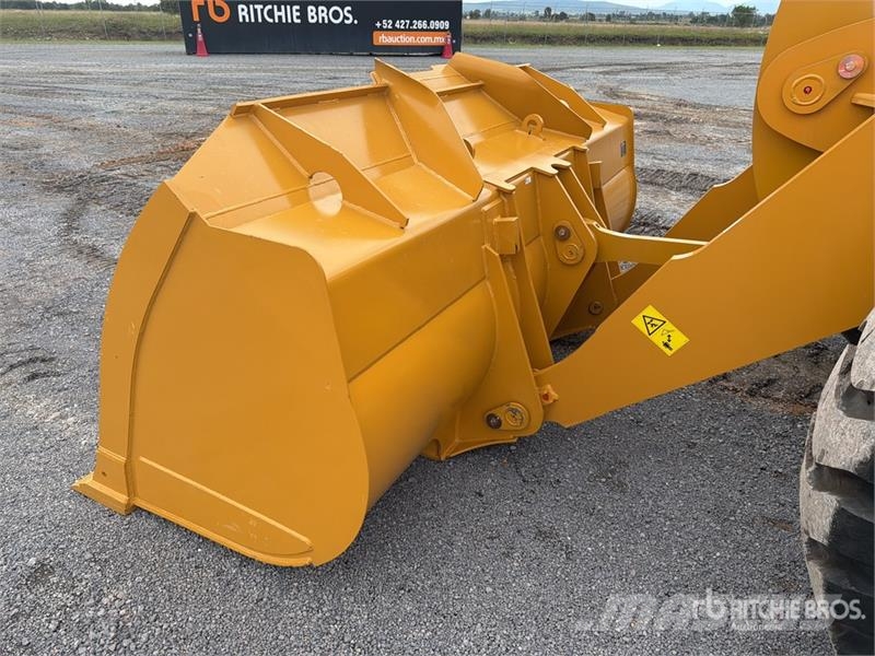 SEM 656F Cargador sobre Neumaticos (Sin Usar) / Wheel  Колесни товарачи