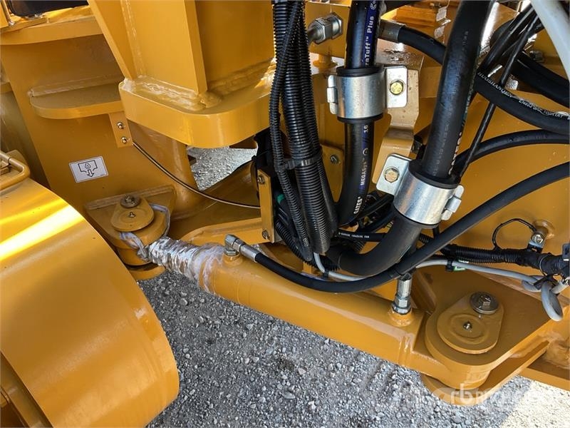 SEM 920F Motoconformadora (Sin Usar) / Motor Grader (U Grader