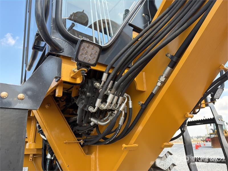 SEM 920F Motoconformadora (Sin Usar) / Motor Grader (U Grejderi