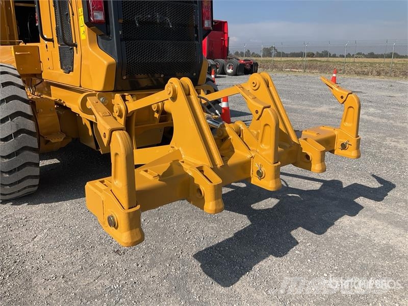 SEM 920F Motoconformadora (Sin Usar) / Motor Grader (U Grader
