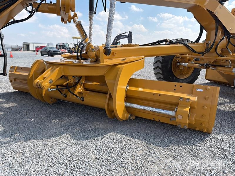 SEM 920F Motoconformadora (Sin Usar) / Motor Grader (U Grejderi