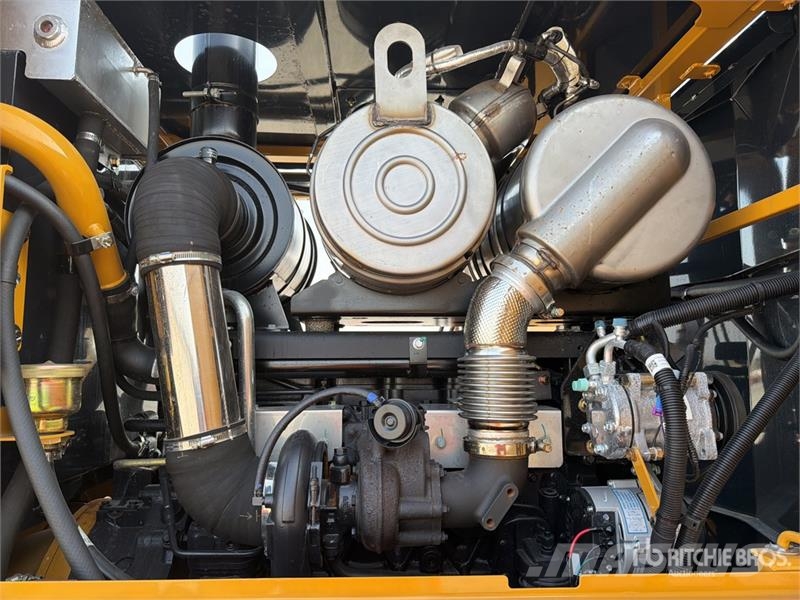 SEM 920F Motoconformadora (Sin Usar) / Motor Grader (U Greideriai