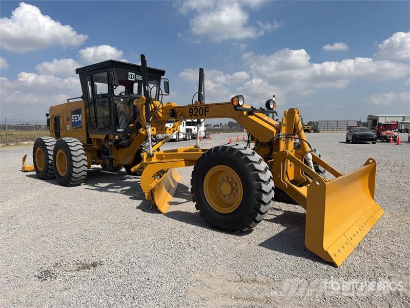 SEM 920F Motoconformadora (Sin Usar) / Motor Grader (U معدات تمهيد الطرق