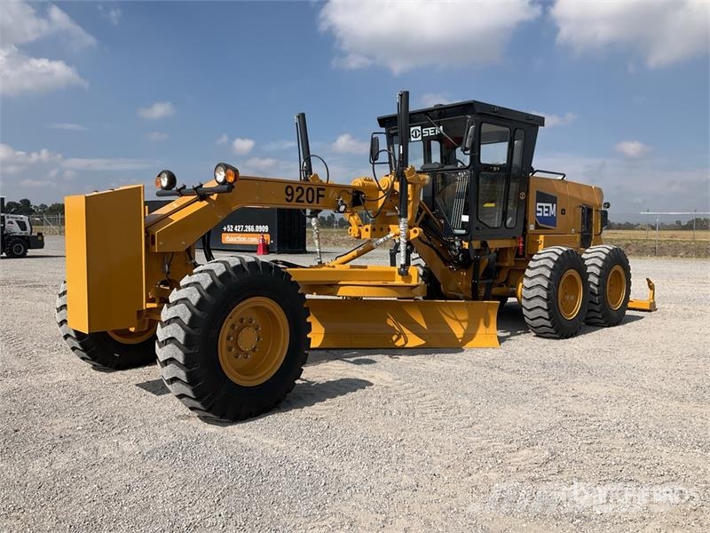 SEM 920F Motoconformadora (Sin Usar) / Motor Grader (U Grejderi