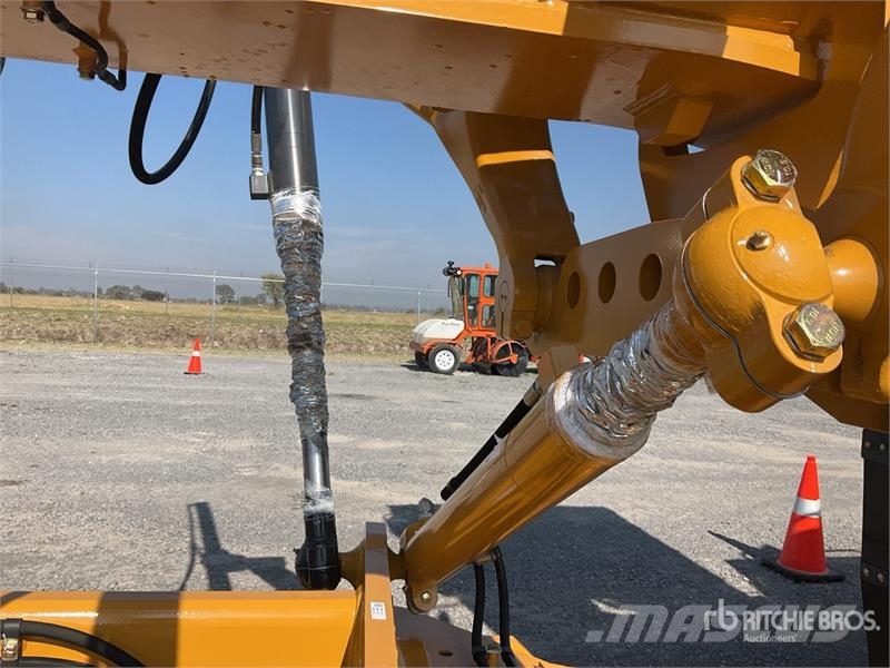 SEM 920F Motoconformadora (Sin Usar) / Motor Grader (U Grader