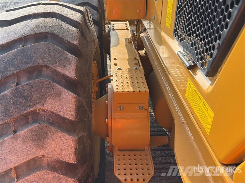 SEM 920F Motoconformadora (Sin Usar) / Motor Grader (U Greideriai