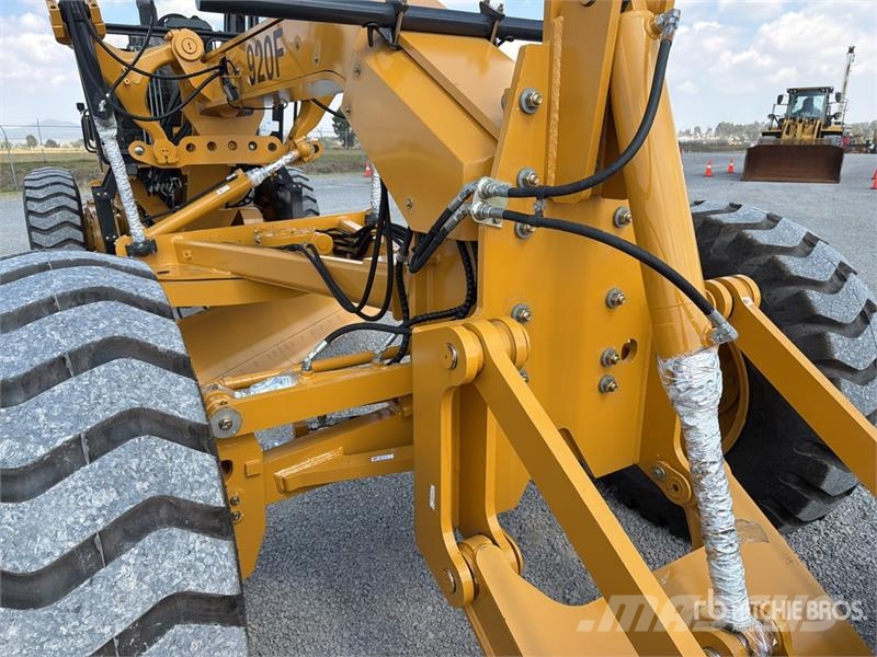 SEM 920F Motoconformadora (Sin Usar) / Motor Grader (U Grejderi
