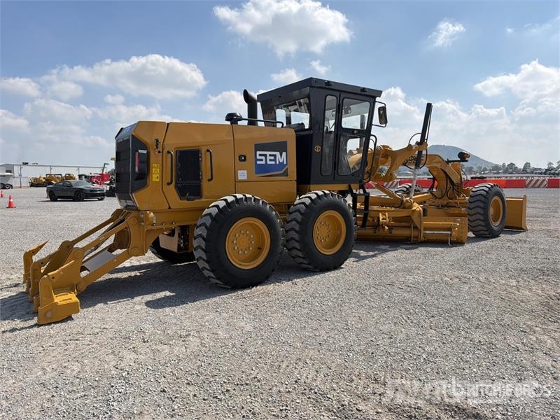 SEM 920F Motoconformadora (Sin Usar) / Motor Grader (U معدات تمهيد الطرق