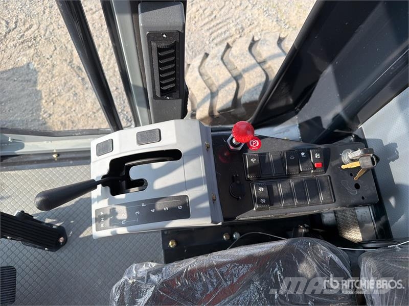 SEM 920F Motoconformadora (Sin Usar) / Motor Grader (U Greideriai