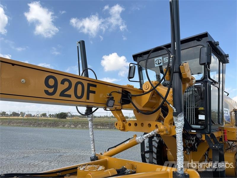 SEM 920F Motoconformadora (Sin Usar) / Motor Grader (U Grejderi