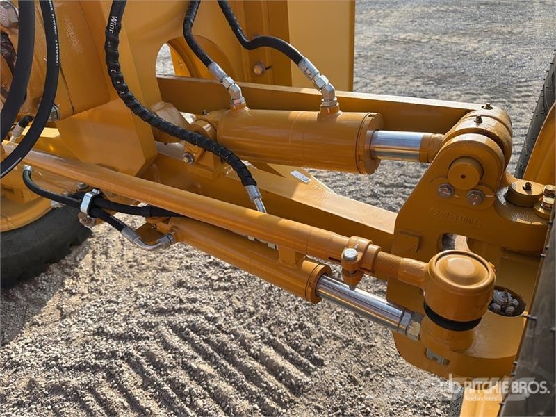 SEM 920F Motoconformadora (Sin Usar) / Motor Grader (U Greideriai