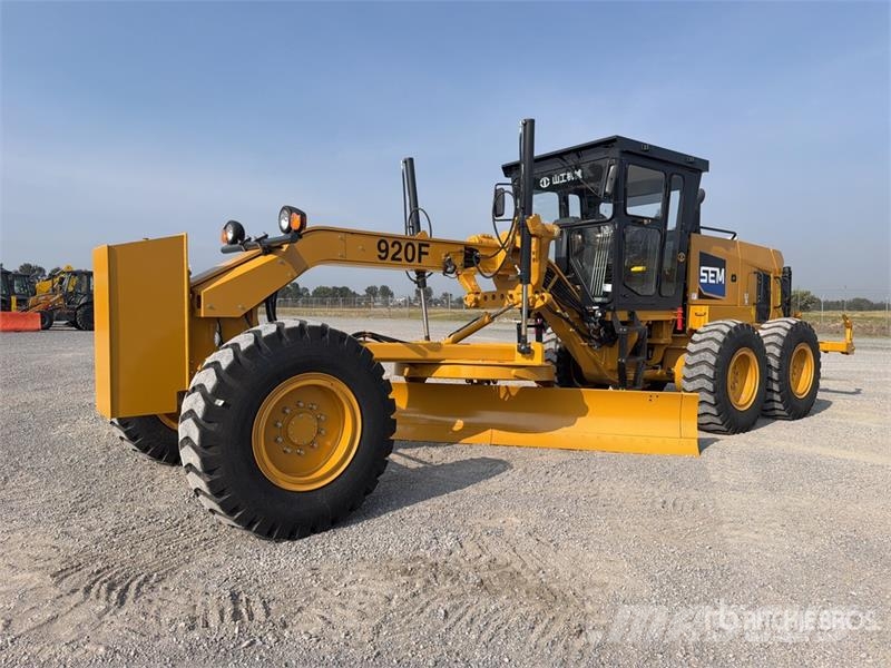 SEM 920F Motoconformadora (Sin Usar) / Motor Grader (U Greideriai