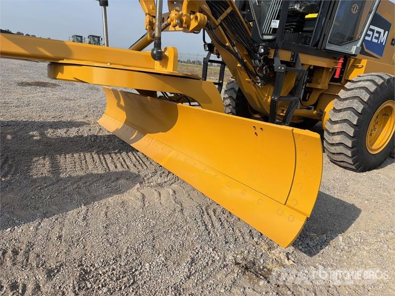 SEM 920F Motoconformadora (Sin Usar) / Motor Grader (U Greideriai