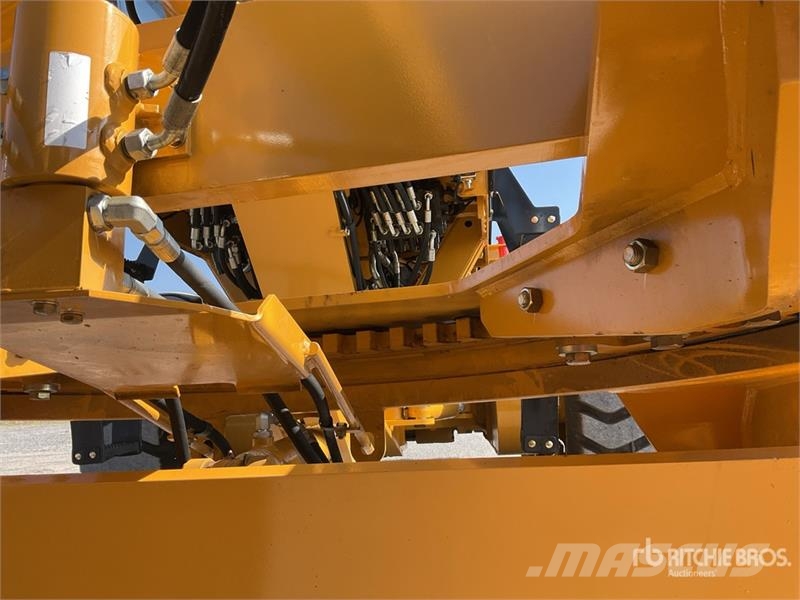 SEM 920F Motoconformadora (Sin Usar) / Motor Grader (U Grader