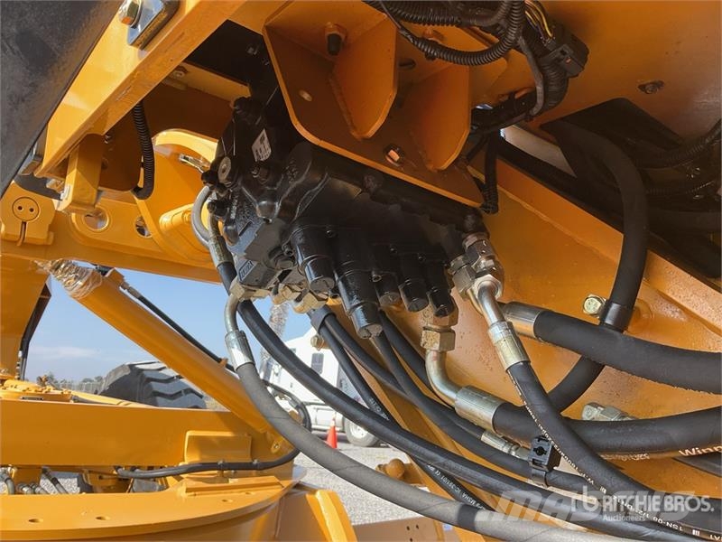 SEM 920F Motoconformadora (Sin Usar) / Motor Grader (U Grader
