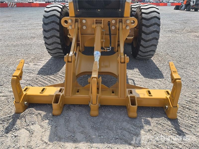 SEM 920F Motoconformadora (Sin Usar) / Motor Grader (U Grejderi