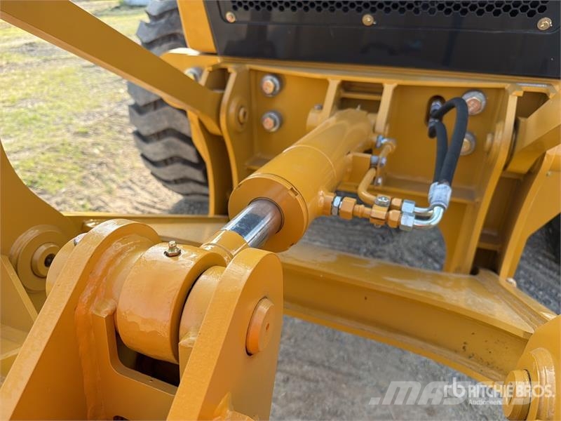 SEM 920F Motoconformadora (Sin Usar) / Motor Grader (U Greideriai