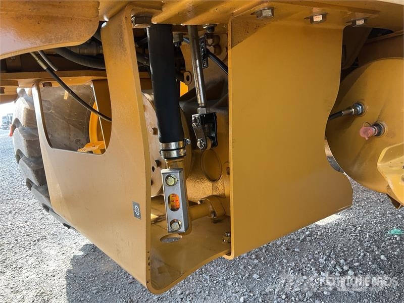 SEM 920F Motoconformadora (Sin Usar) / Motor Grader (U Grader