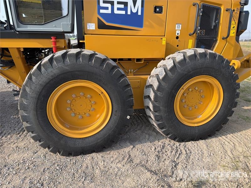 SEM 920F Motoconformadora (Sin Usar) / Motor Grader (U Greideriai
