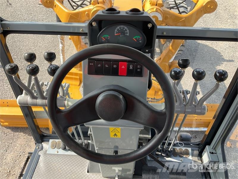 SEM 920F Motoconformadora (Sin Usar) / Motor Grader (U Grader