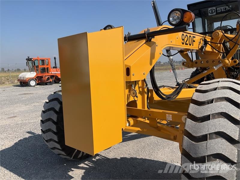 SEM 920F Motoconformadora (Sin Usar) / Motor Grader (U Grader
