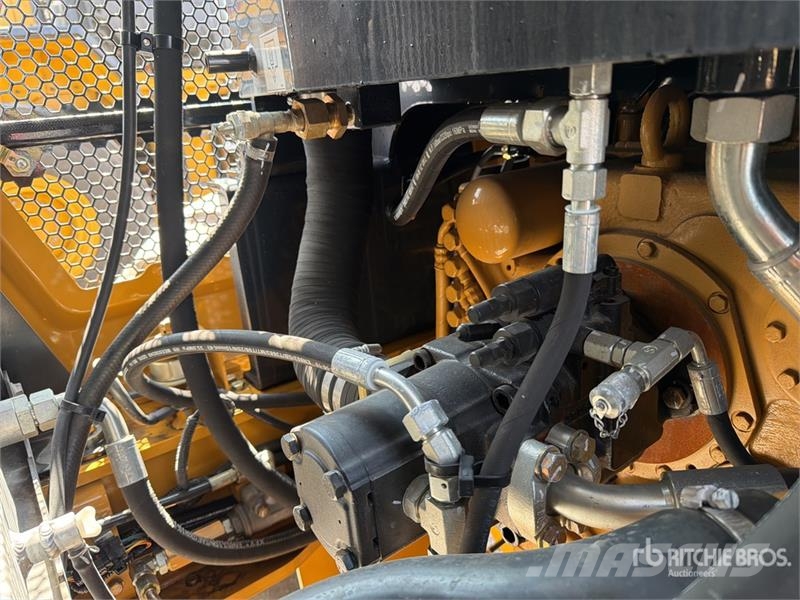 SEM 920F Motoconformadora (Sin Usar) / Motor Grader (U Grejderi