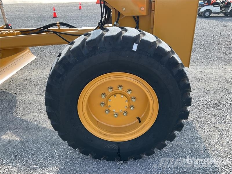 SEM 920F Motoconformadora (Sin Usar) / Motor Grader (U Grader