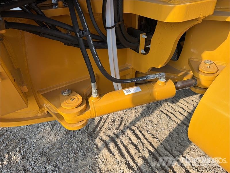 SEM 920F Motoconformadora (Sin Usar) / Motor Grader (U Greideriai