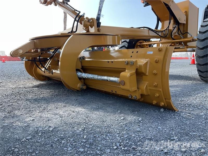 SEM 920F Motoconformadora (Sin Usar) / Motor Grader (U Grader