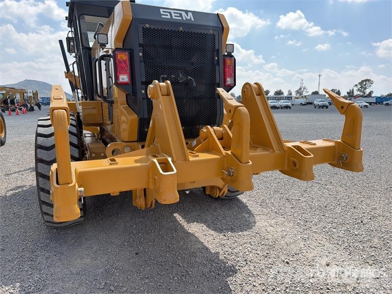 SEM 920F Motoconformadora (Sin Usar) / Motor Grader (U Grejderi