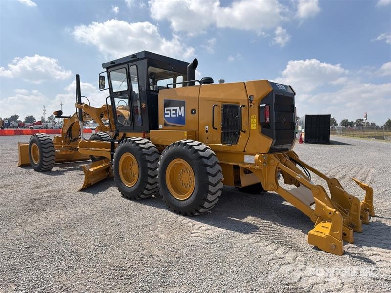 SEM 920F Motoconformadora (Sin Usar) / Motor Grader (U معدات تمهيد الطرق