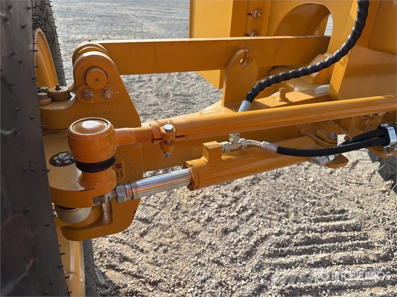 SEM 920F Motoconformadora (Sin Usar) / Motor Grader (U Greideriai