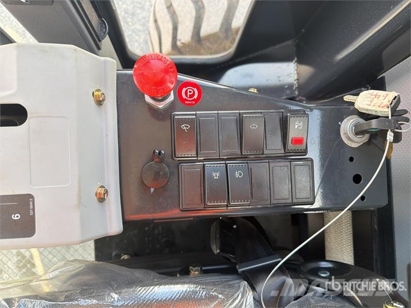 SEM 922F Motoconformadora (Sin Usar) / Motor Grader (U Grejdery