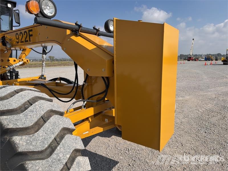 SEM 922F Motoconformadora (Sin Usar) / Motor Grader (U Grejdery