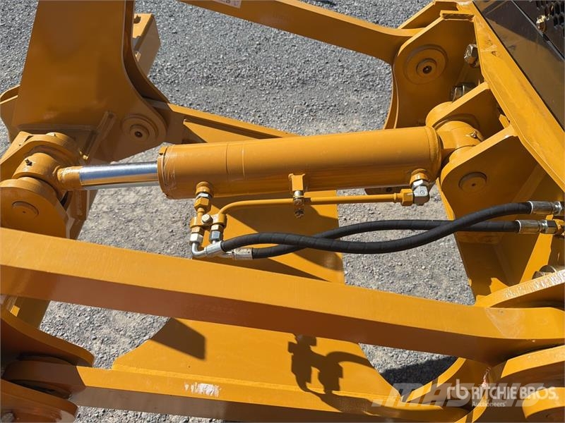 SEM 922F Motoconformadora (Sin Usar) / Motor Grader (U Równiarki