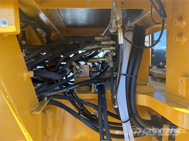 SEM 922F Motoconformadora (Sin Usar) / Motor Grader (U Równiarki