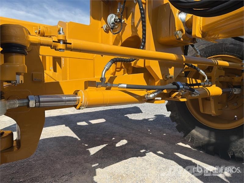 SEM 922F Motoconformadora (Sin Usar) / Motor Grader (U Równiarki