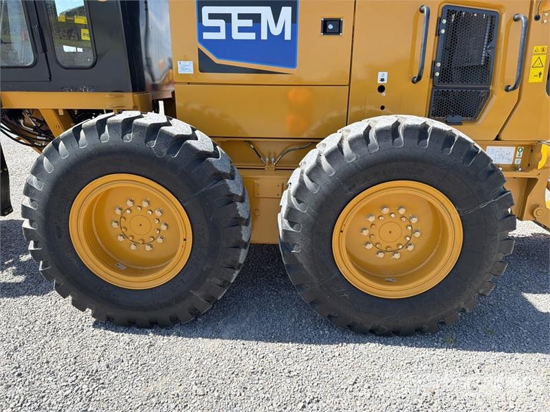 SEM 922F Motoconformadora (Sin Usar) / Motor Grader (U Równiarki