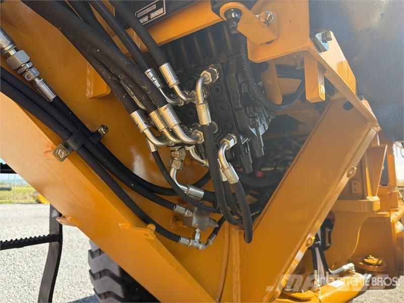SEM 922F Motoconformadora (Sin Usar) / Motor Grader (U Równiarki
