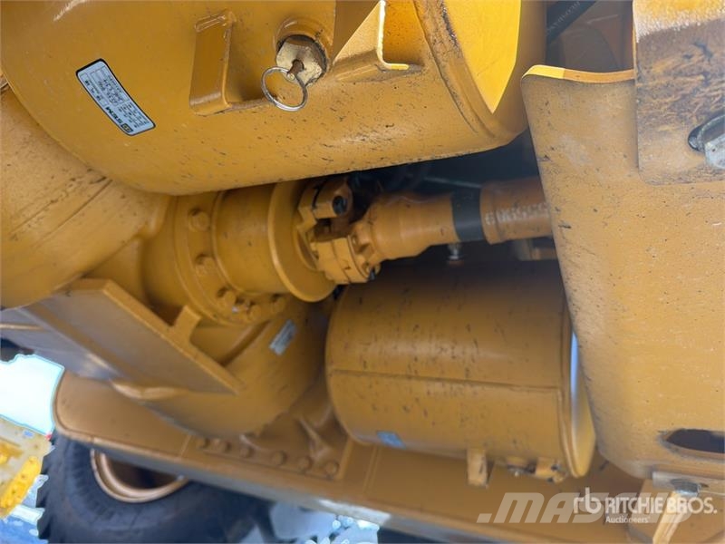 SEM 922F Motoconformadora (Sin Usar) / Motor Grader (U Równiarki