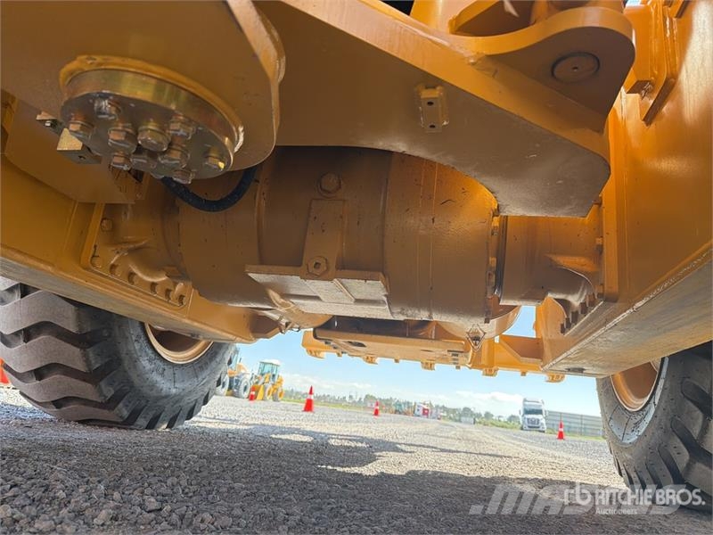 SEM 922F Motoconformadora (Sin Usar) / Motor Grader (U Równiarki
