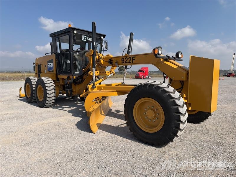 SEM 922F Motoconformadora (Sin Usar) / Motor Grader (U Niveladoras