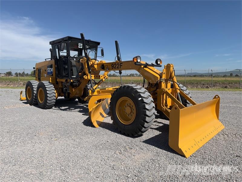 SEM 922F Motoconformadora (Sin Usar) / Motor Grader (U Równiarki