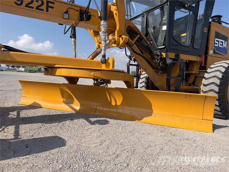 SEM 922F Motoconformadora (Sin Usar) / Motor Grader (U Grejdery