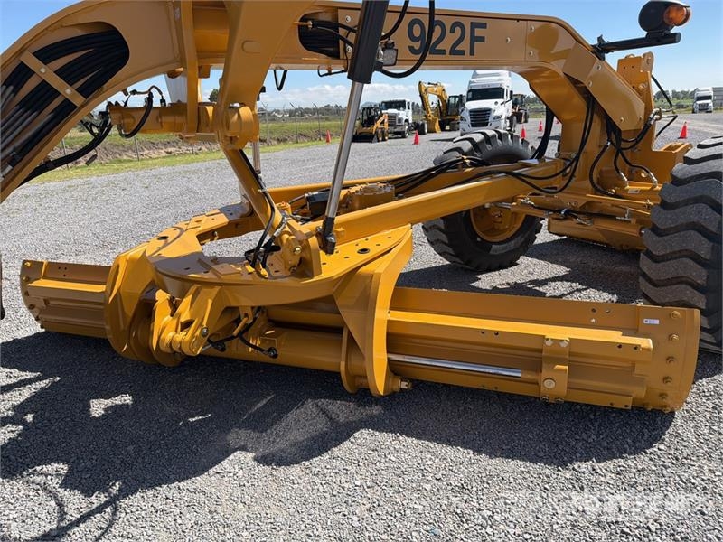 SEM 922F Motoconformadora (Sin Usar) / Motor Grader (U Równiarki