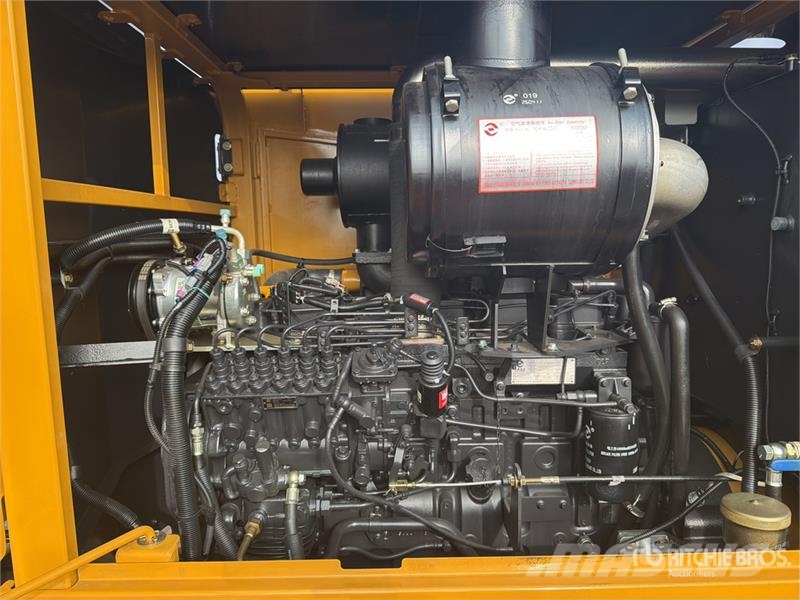 SEM 922F Motoconformadora (Sin Usar) / Motor Grader (U Grejdery
