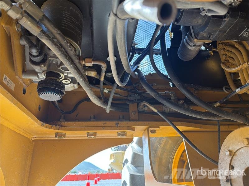 SEM 922F Motoconformadora (Sin Usar) / Motor Grader (U Równiarki