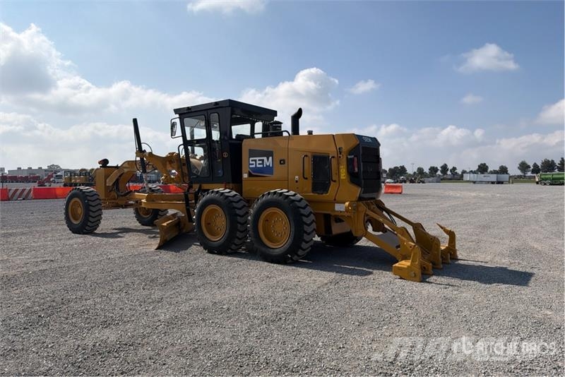 SEM 922F Motoconformadora (Sin Usar) / Motor Grader (U Grejdery